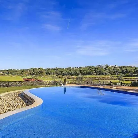 Sleeps 8 With Pool Air Con And Wifi * Quinta do Lago